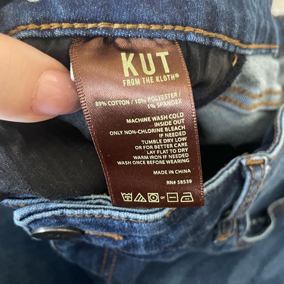 Kut from the Kloth High Rise Crop Straight Leg Jeans. Women size 16 - Picture 7 of 16